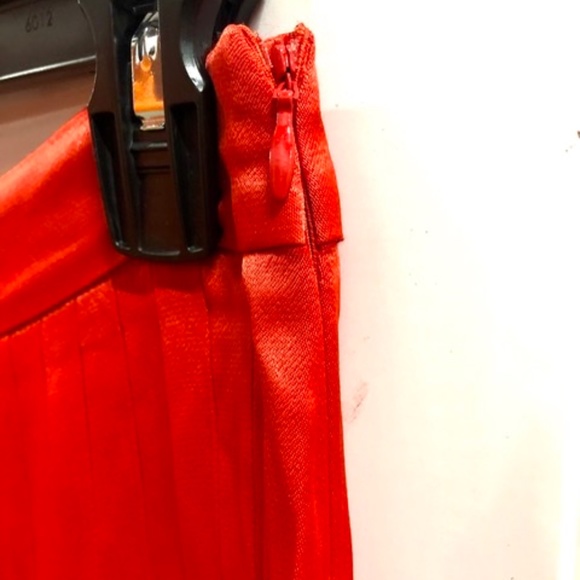 ZARA Pleated Satin Capri Pants, S, NWT - Picture 3 of 7